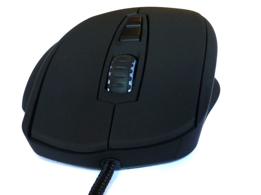 Die Maus hat ein besonderes ergonomisches Design mit Ablageflächen für den kleinen Finger und den Ringfinger.
