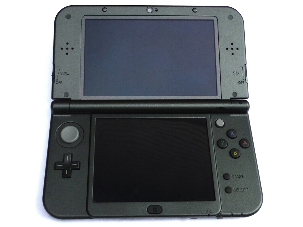Der New Nintendo 3DS XL hat einen neuen C-Stick und eine verbesserte 3D-Darstellung erhalten.<br />Zusätzlich werden durch den neuen NFC-Chip jetzt amiibos unterstützt. 