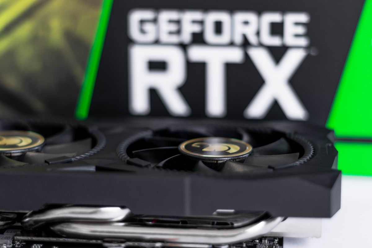 Mit Grafikkarten der GeForce RTX-Familie von Nvidia kann die DLSS-Technologie genutzt werden.